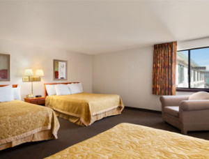 3-Queen-Beds